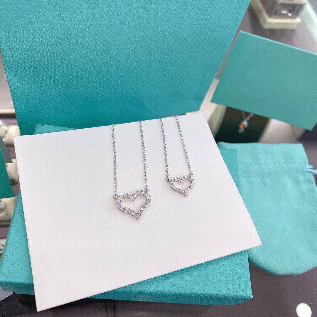 [Corinne]HEART-SHAPED DIAMOND NECKLACE