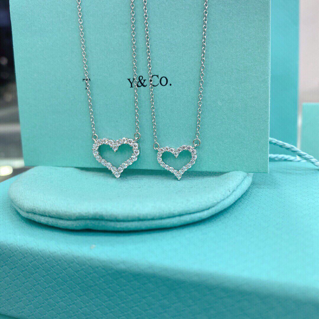 [Corinne]HEART-SHAPED DIAMOND NECKLACE