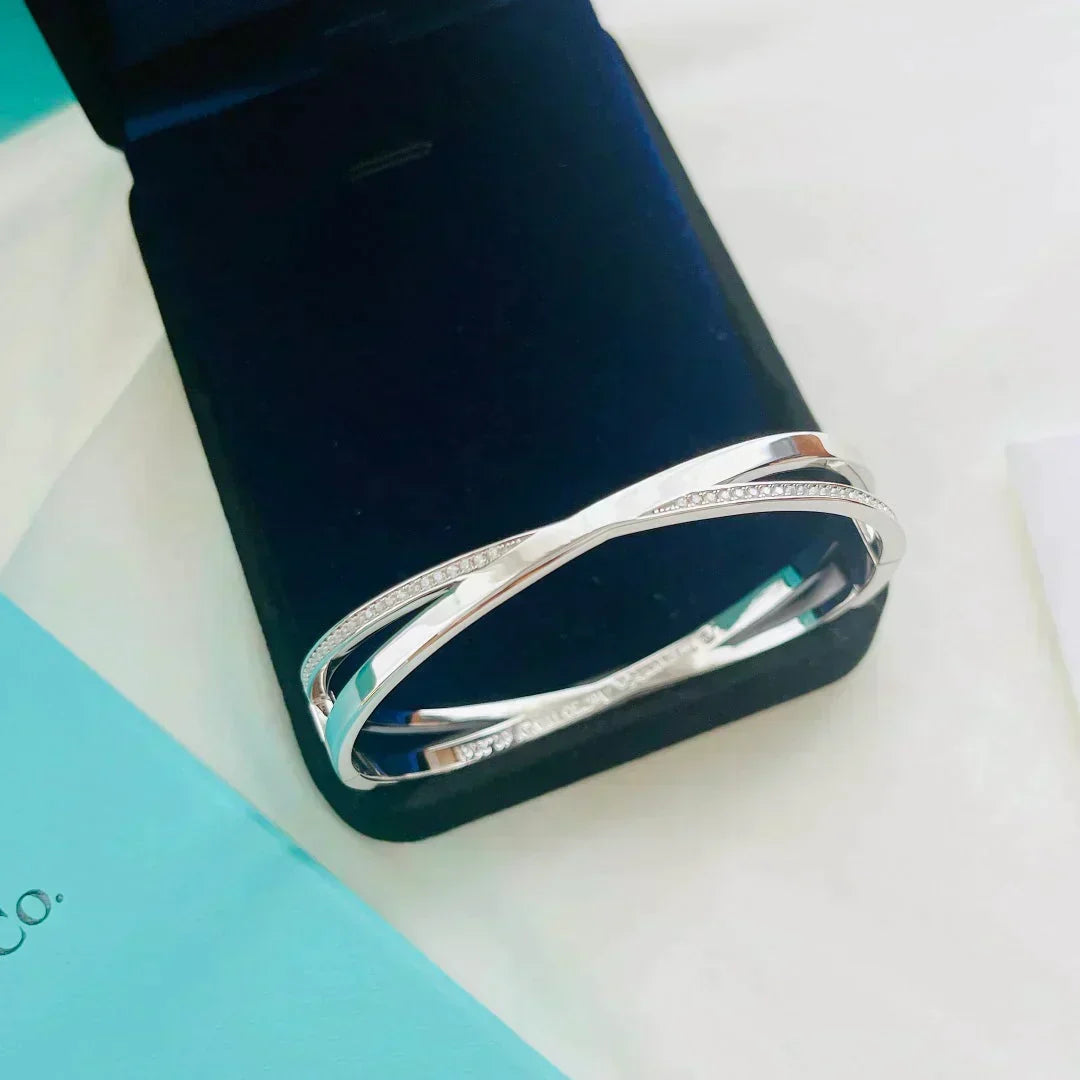 [Corinne]NARROW HINGED BANGLEIN WITH DIAMONDS SMALL