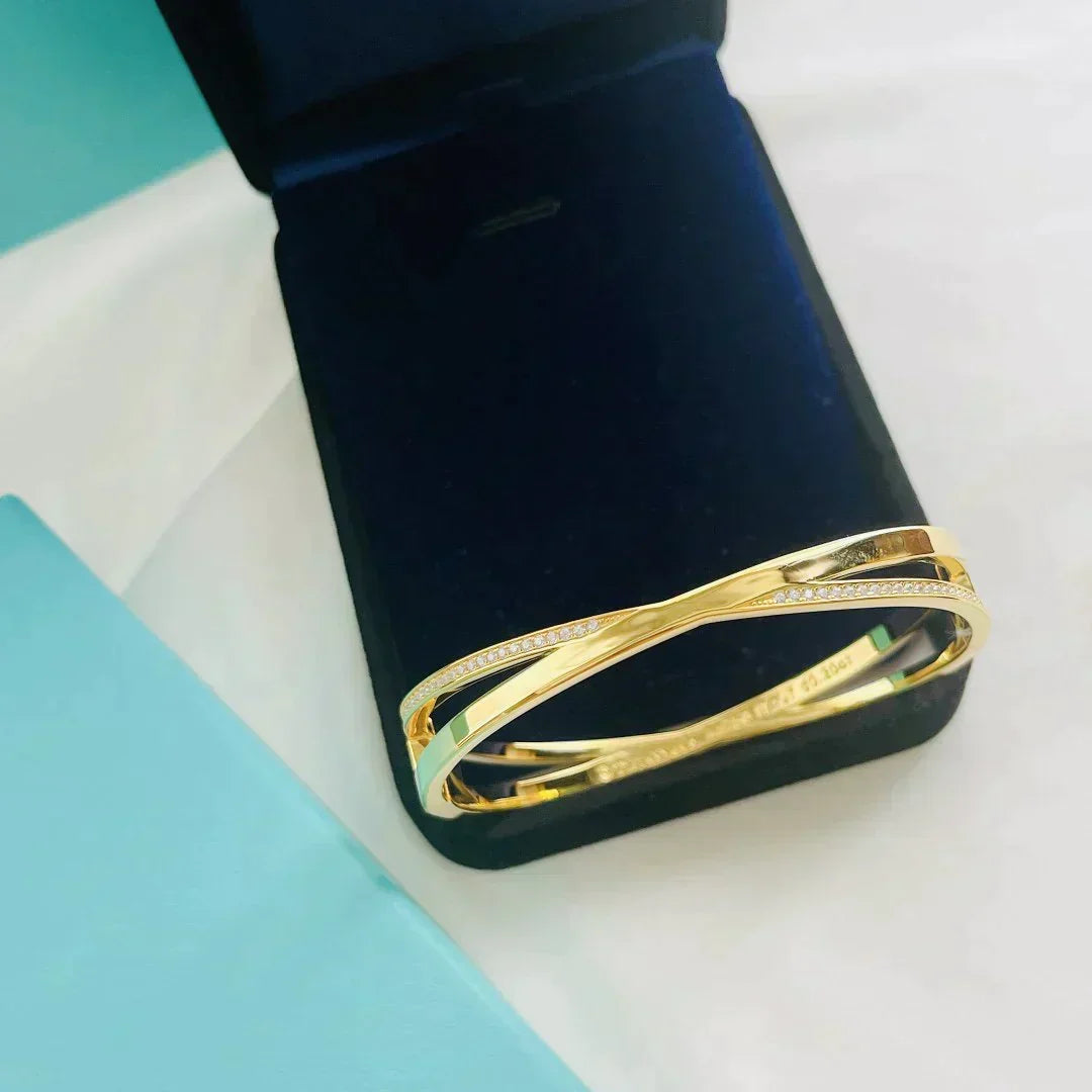 [Corinne]NARROW HINGED BANGLEIN WITH DIAMONDS SMALL