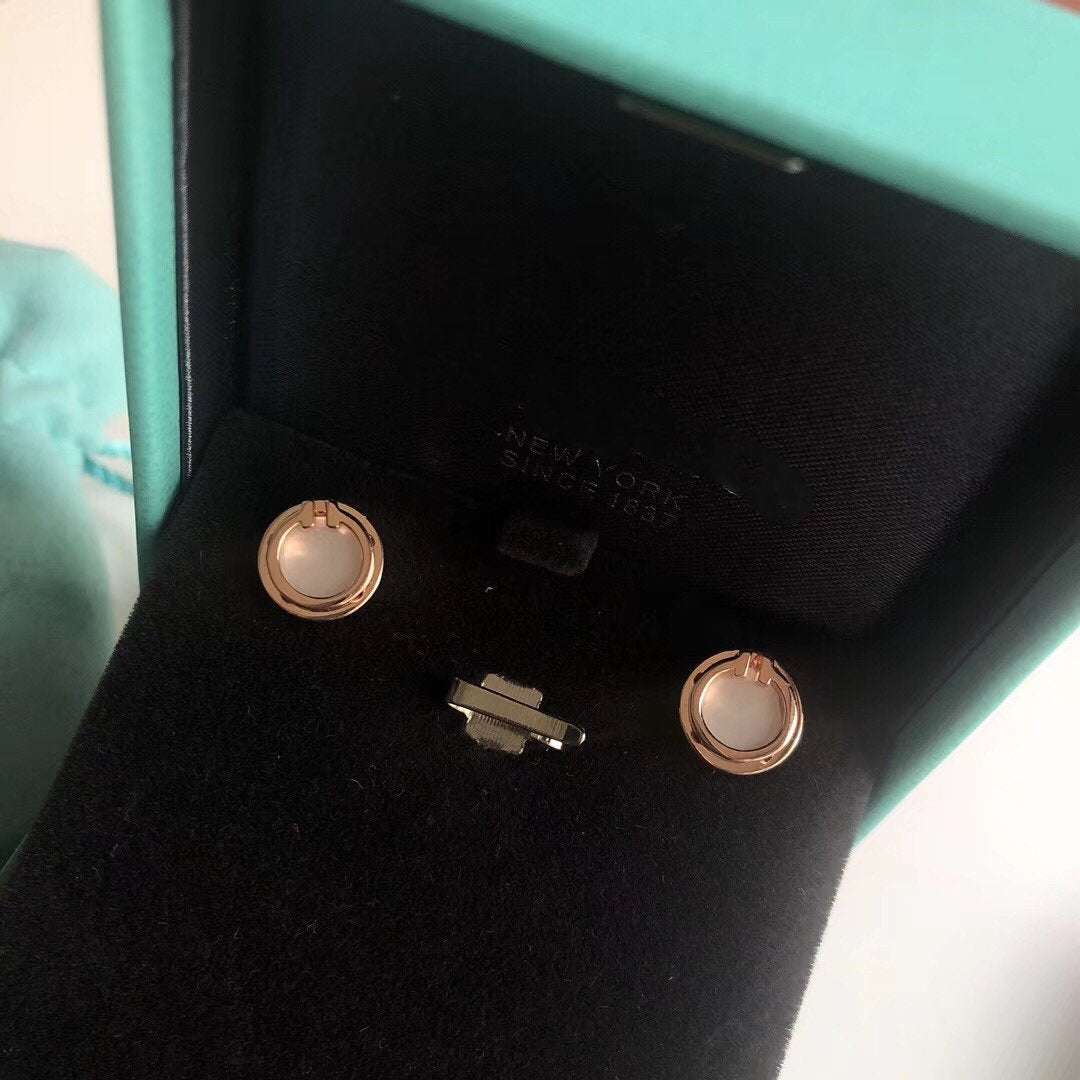 [Corinne]PEARL CIRCLE EARRINGS MOTHER