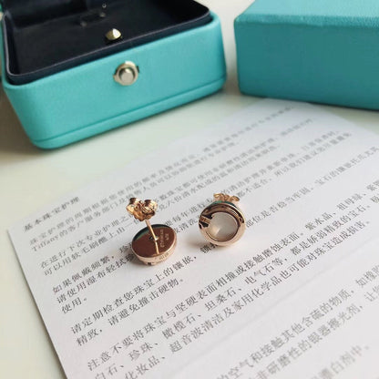[Corinne]PEARL CIRCLE EARRINGS MOTHER