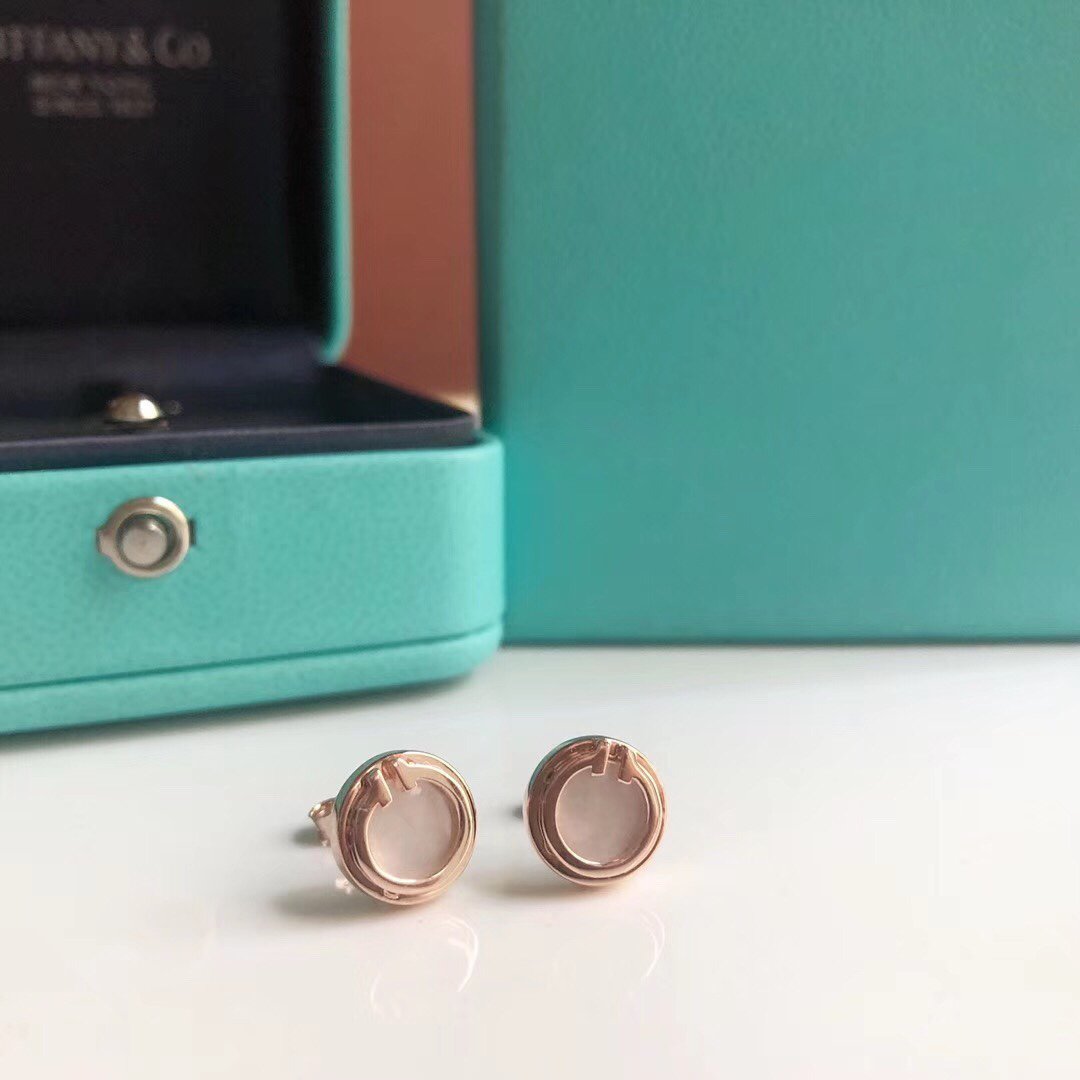 [Corinne]PEARL CIRCLE EARRINGS MOTHER