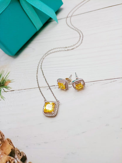 [Corinne]SPARKLERS CITRINE GEMSTONE PENDANT NECKLACE STERLING SILVER