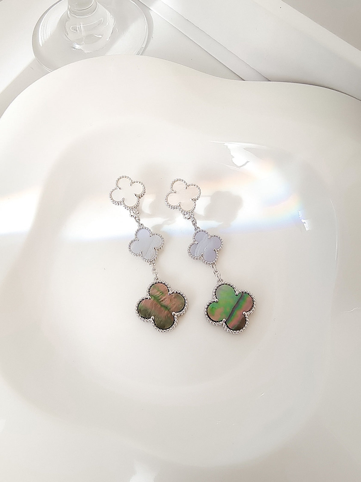 [⭐Corinne]CLOVER 3 MOTIFS CHALCEDONY DARK MOP SILVER EARRINGS