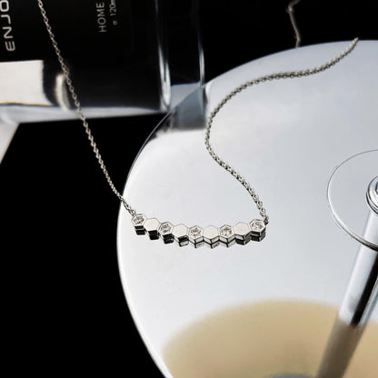 [⭐Corinne]BEE MY LOVE DIAMOND NECKLACE