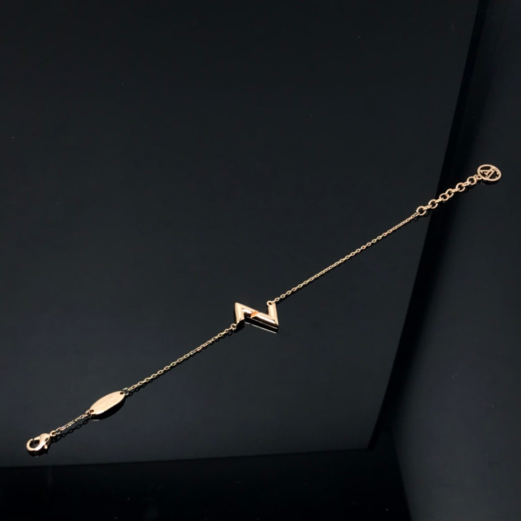 [⭐Corinne]VOLT LV LOGO BRACELET