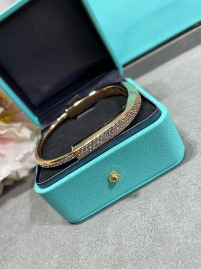 [Corinne]LOCK BRACELET DIAMOND PAVED