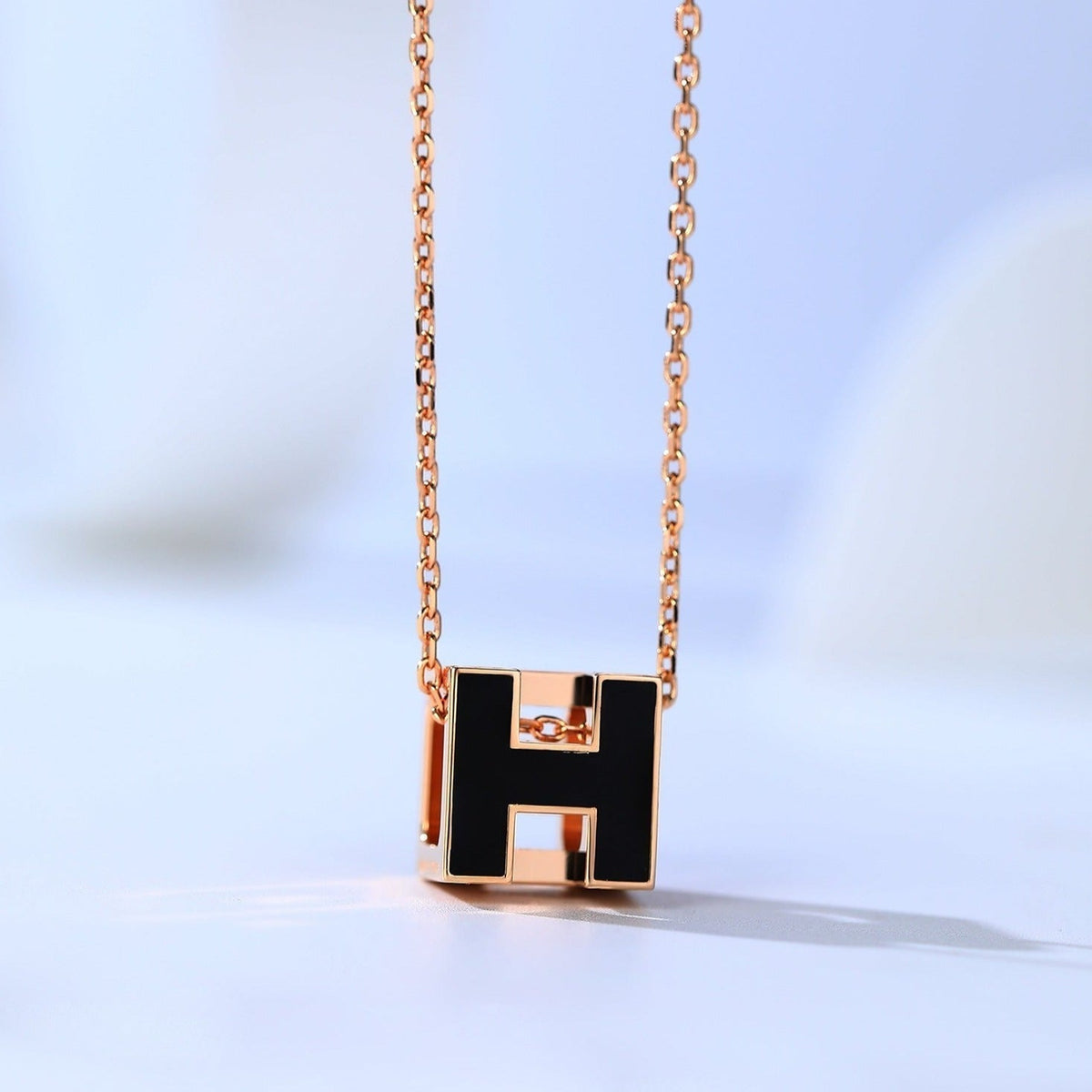 [⭐Corinne]H CAGE PINK GOLD NECKLACE