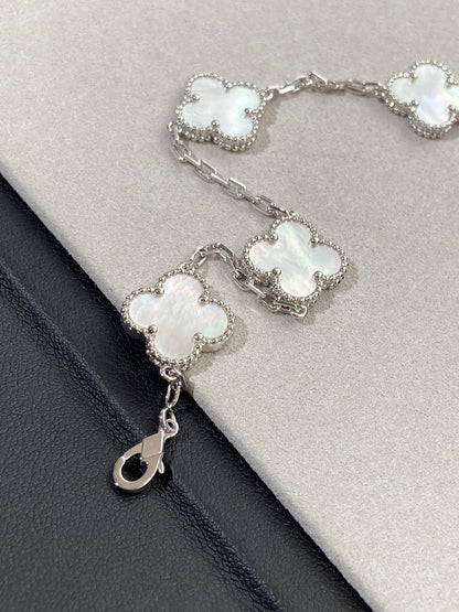 [⭐Corinne]CLOVER WHITE PEARL MOP 5 MOTIF BRACELET COLLECTION