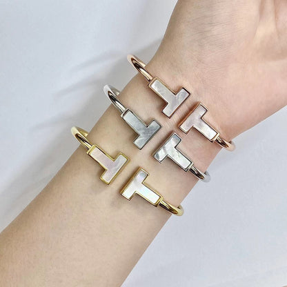 [Corinne]T WIDE MOP OPEN BRACELET
