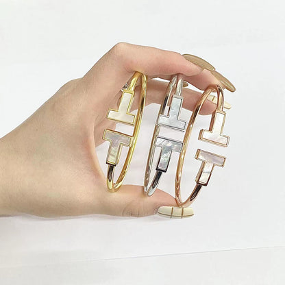 [Corinne]T WIDE MOP OPEN BRACELET