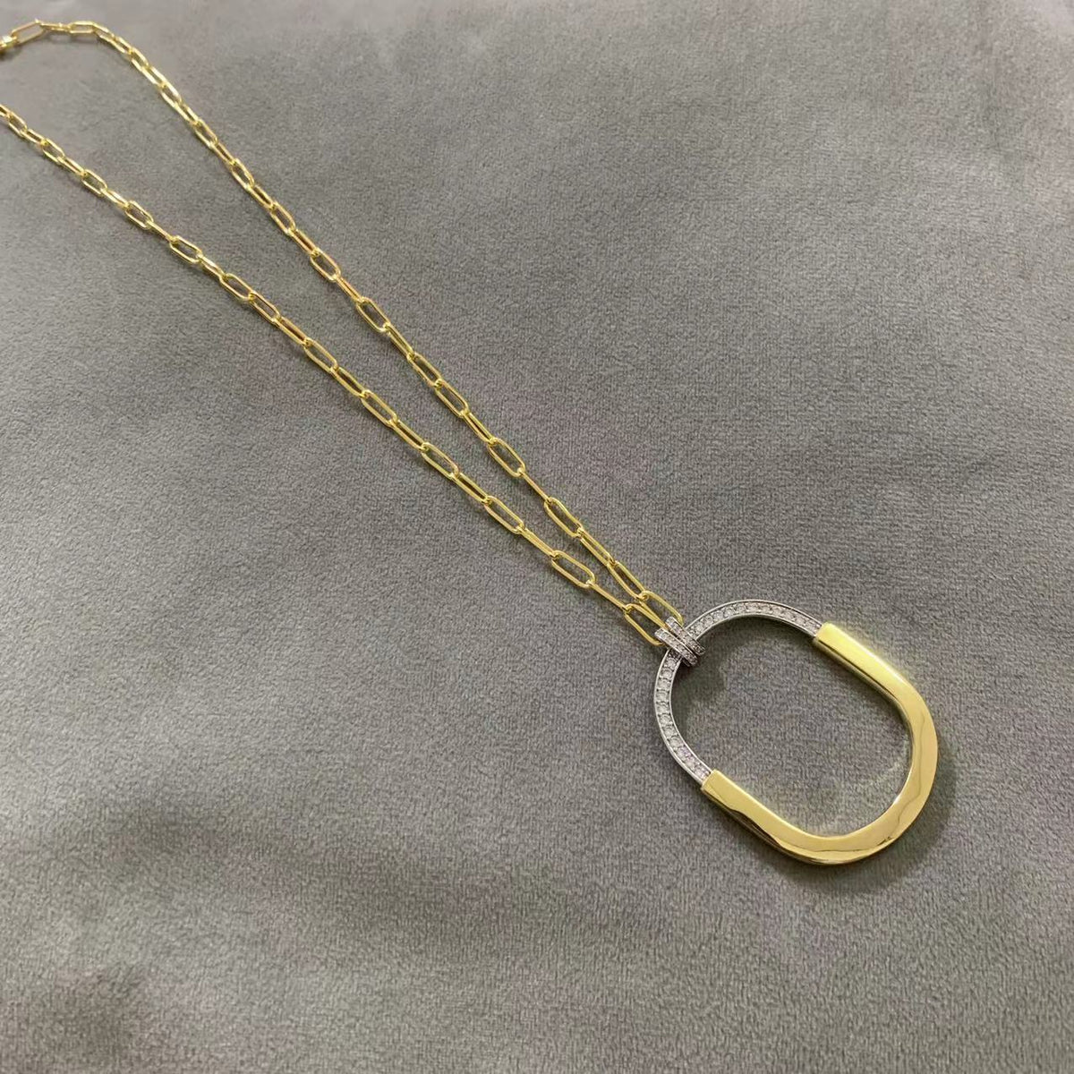 [Corinne]LOCK DIAMOND NECKLACE