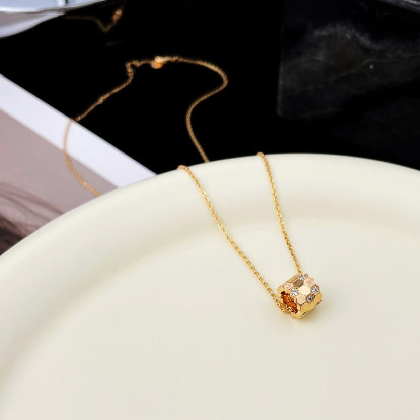 [⭐Corinne]BEE MINI PEDANT DIAMOND NECKLACE