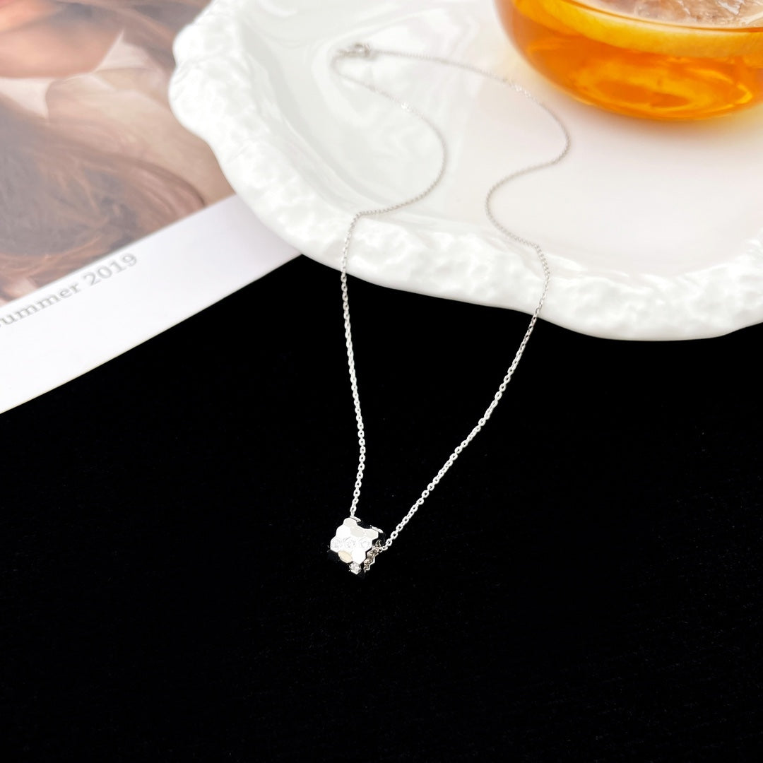 [⭐Corinne]BEE MINI PEDANT DIAMOND NECKLACE