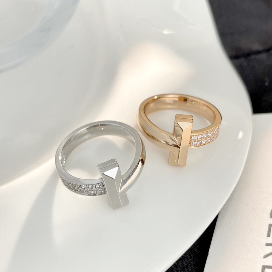 [Corinne]T WIDE DIAMOND RING