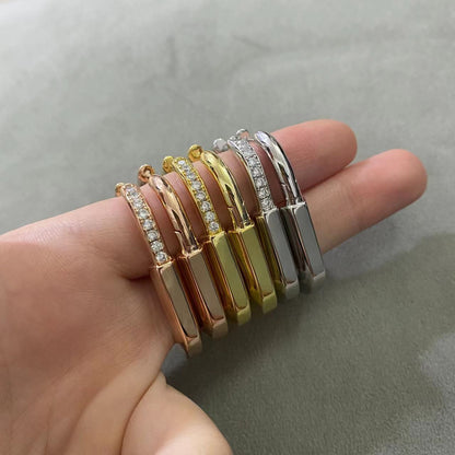 [Corinne]LOCK MEDIUM DIAMNOND EARRINGS