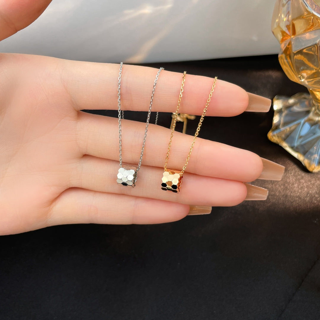 [⭐Corinne]BEE MINI NECKLACE