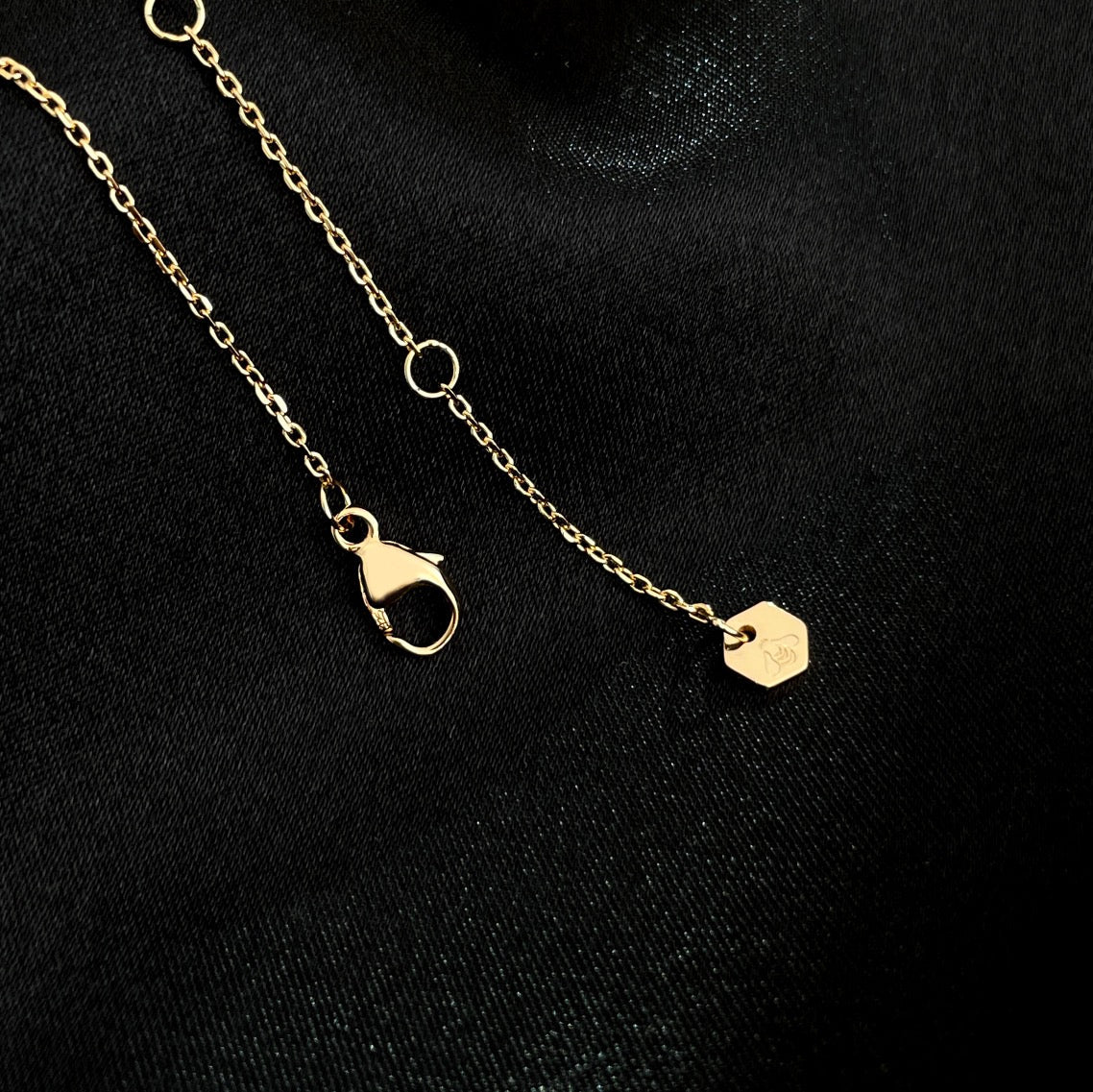 [⭐Corinne]BEE MINI NECKLACE