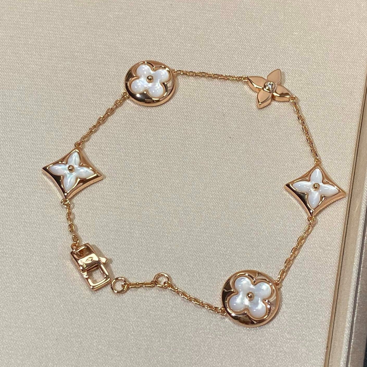 [⭐Corinne]STAR AND SUN 5 MOTIF MOP PINK GOLD BRACELET