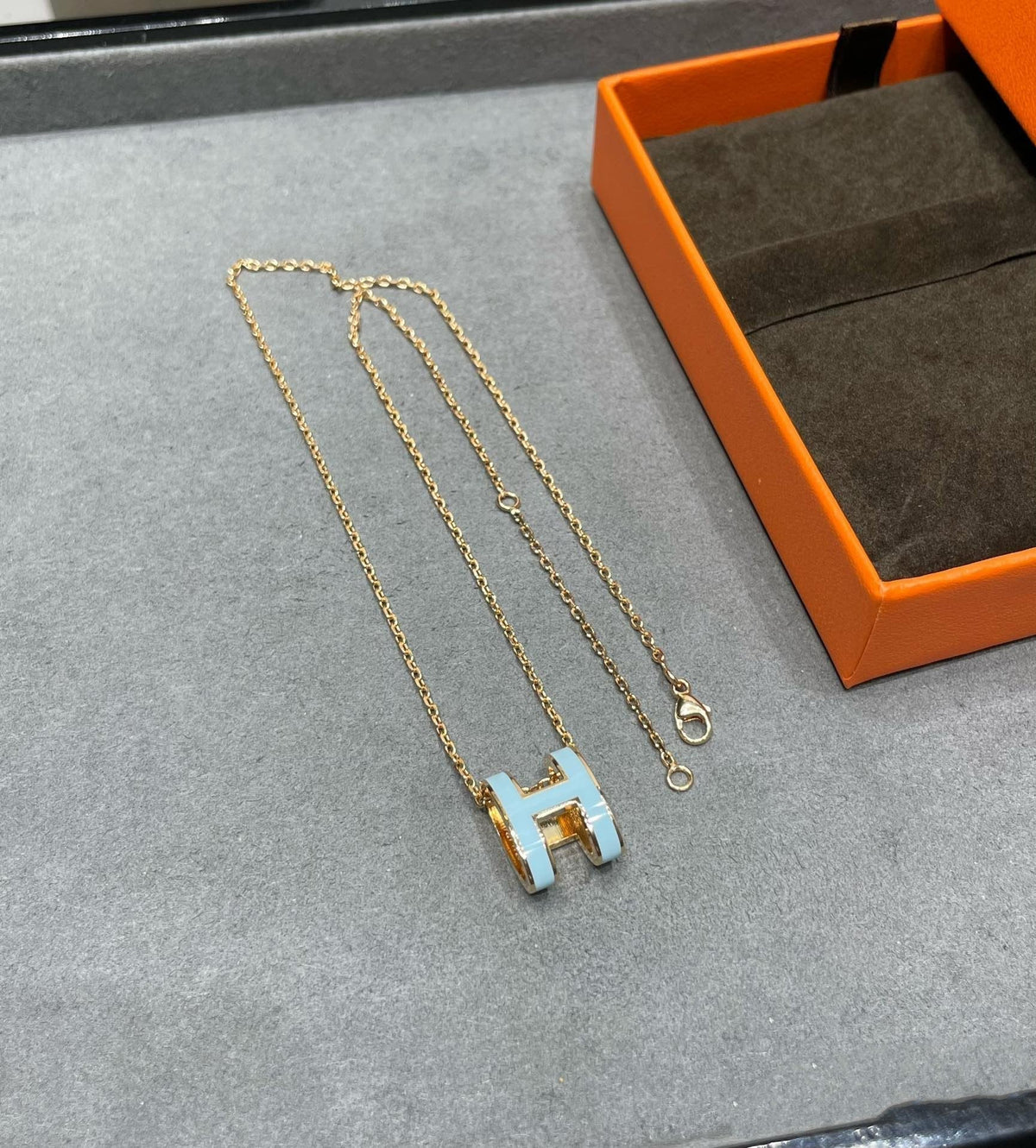 [⭐Corinne]POP H SKY BLUE NECKLACE