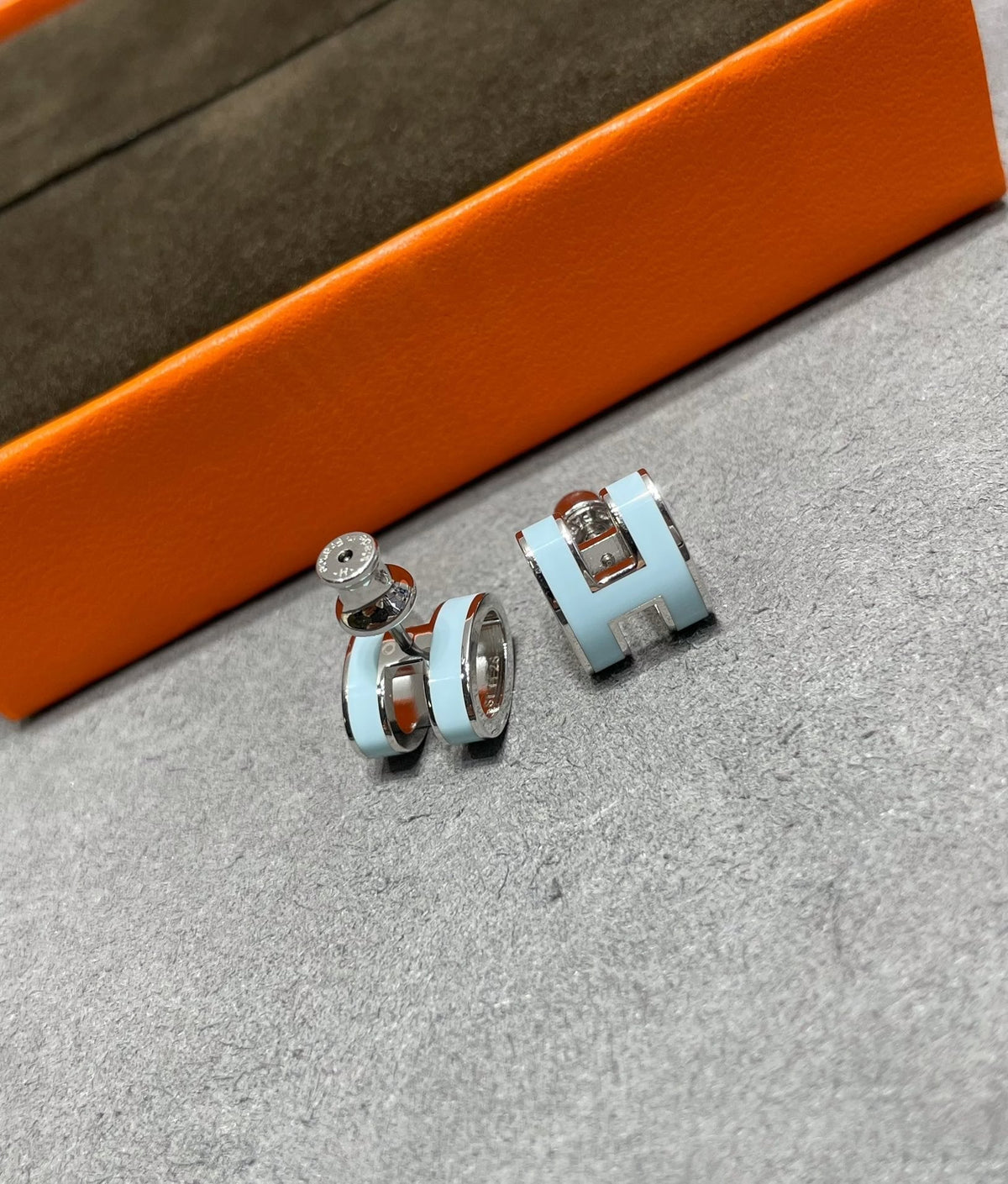 [⭐Corinne]POP H SKY BLUE STUD EARRINGS