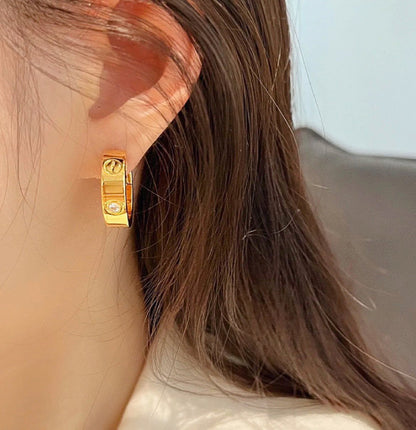 [⭐Corinne]LOVE 5.5MM 1 DIAMOND EARRINGS