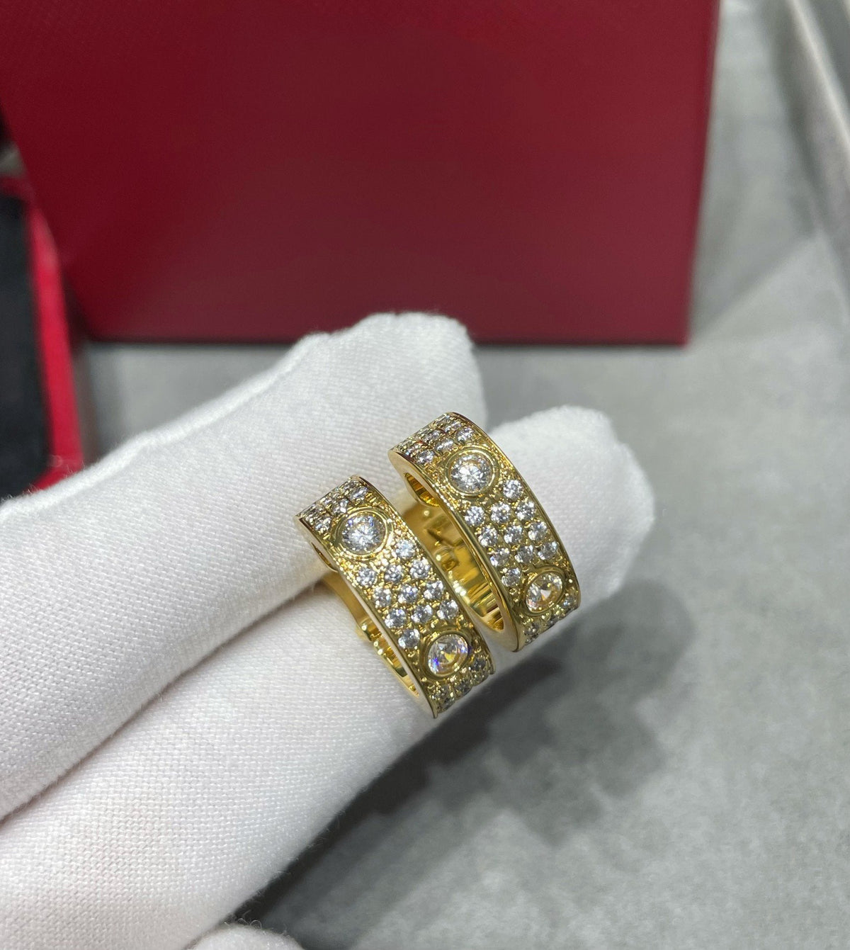 [⭐Corinne]LOVE 5.5MM DIAMOND PAVED EARRINGS