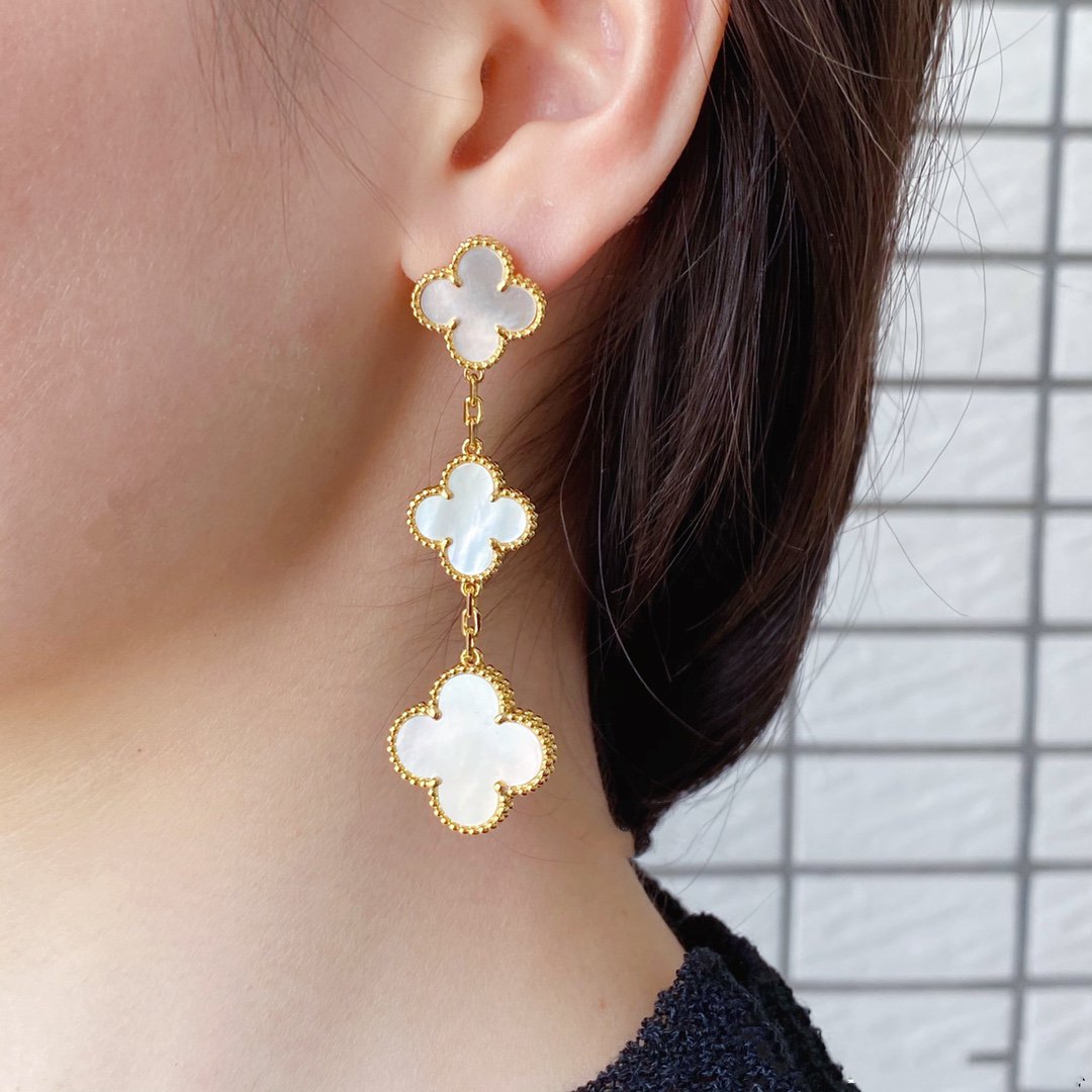 [⭐Corinne]CLOVER MOP 3 MOTIFS GOLD EARRINGS