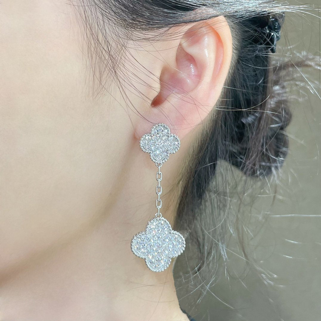 [⭐Corinne]CLOVER 2 MOTIFS DIAMOND PAVED SILVER EARRINGS