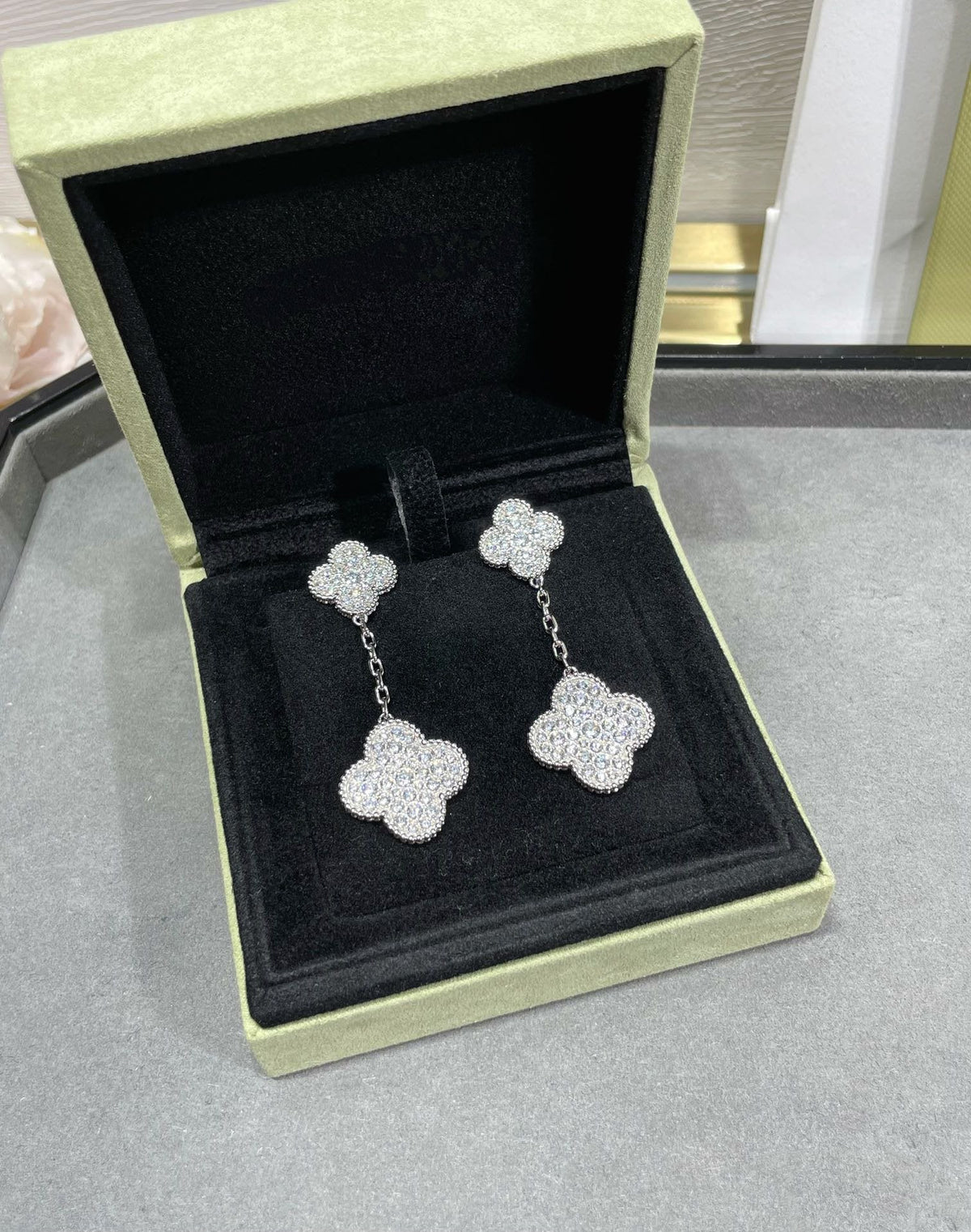 [⭐Corinne]CLOVER 2 MOTIFS DIAMOND PAVED SILVER EARRINGS