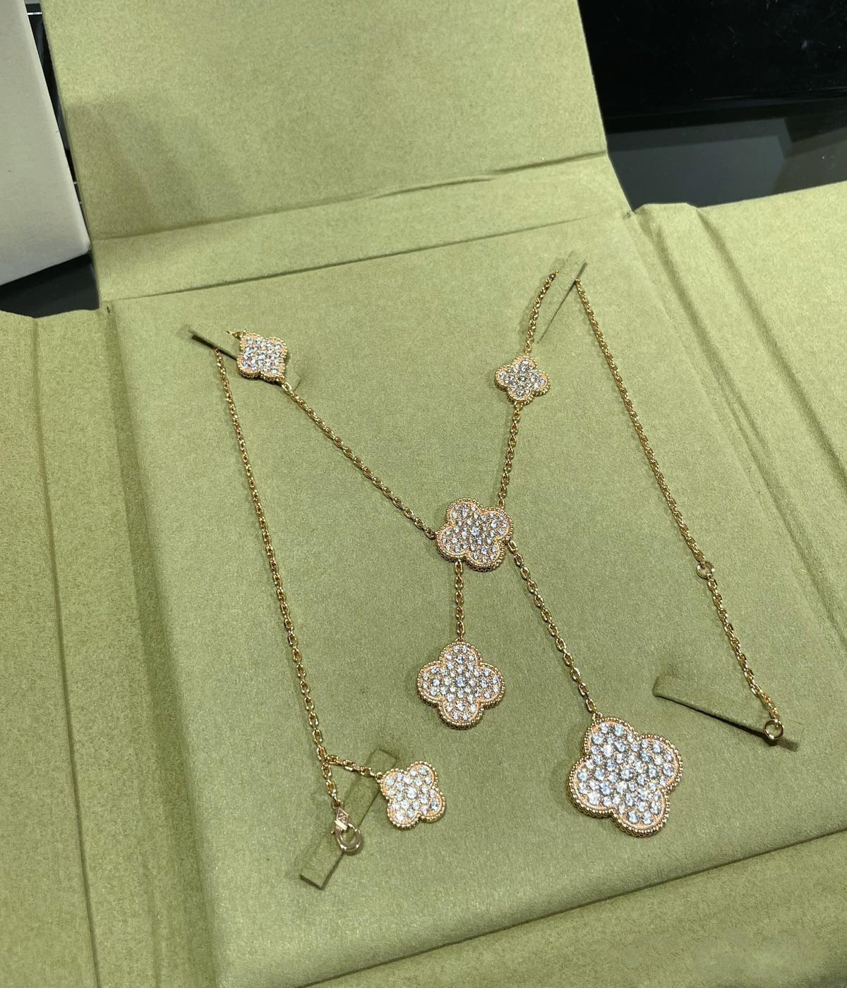 [⭐Corinne]CLOVER 6 MOTIF DIAMOND PAVED NECKLACE