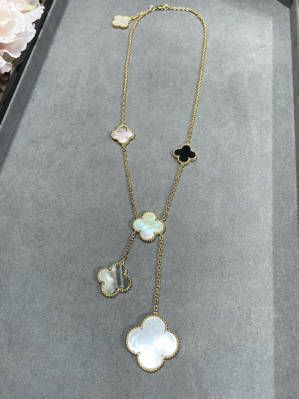 [⭐Corinne]CLOVER 6 MOTIF MOP ONYX GOLD NECKLACE