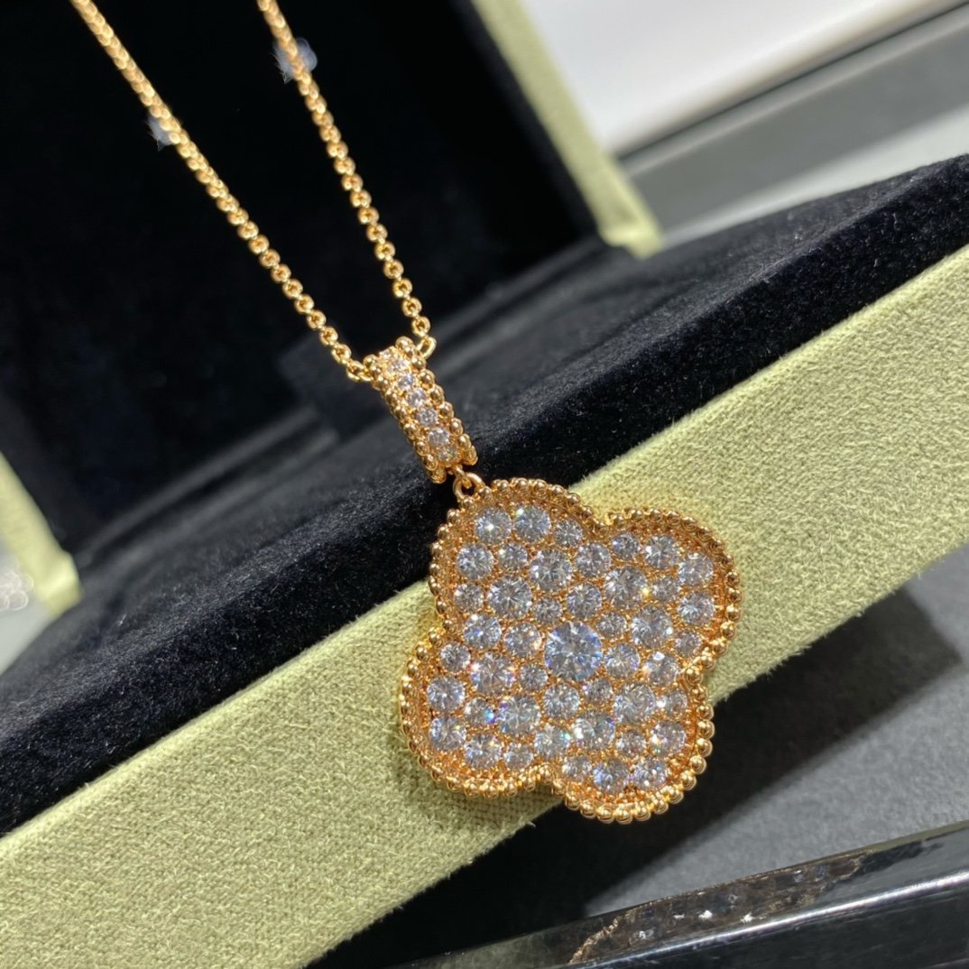 [⭐Corinne]CLOVER 25MM LARGE PEDANT DIAMOND PAVED LONG NECKLACE