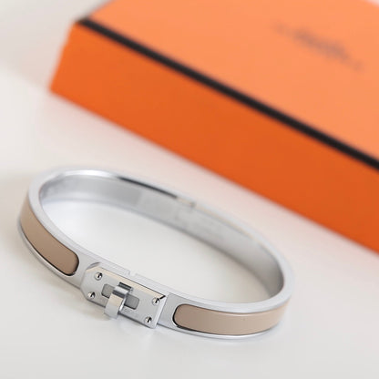 [⭐Corinne]HM KELLY GREY BRACELET