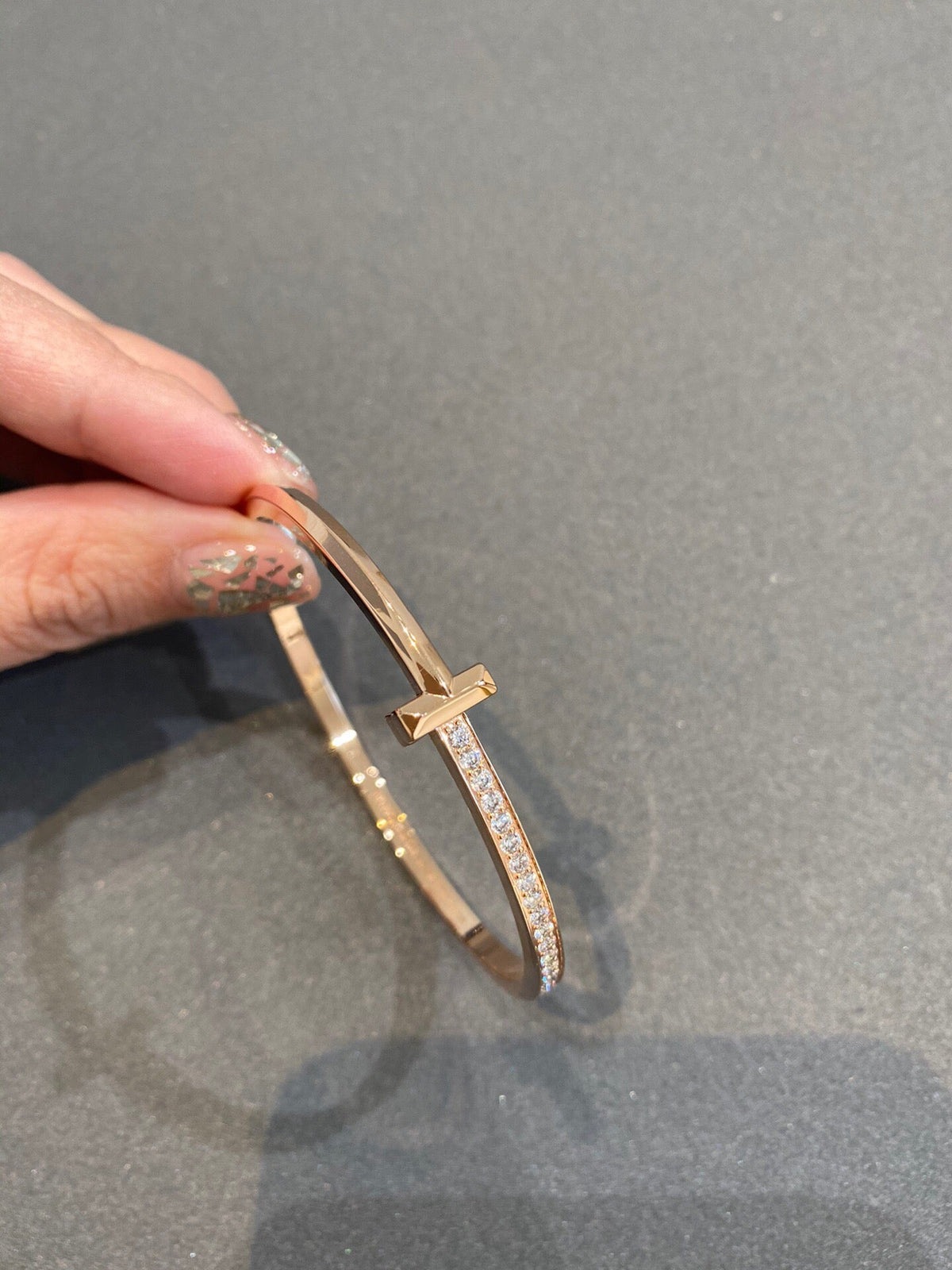 [Corinne]NARROW T1 HINGED BANGLE DIAMOND PINK GOLD