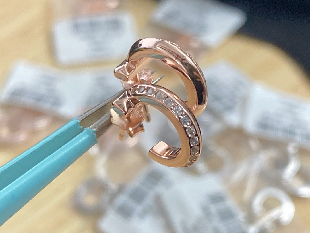 [Corinne]T1 HOOP DIAMOND EARRINGS