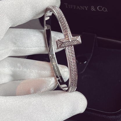 [Corinne]T1 WIDE HINGED BANGLE DIAMOND PAVED BRACELET