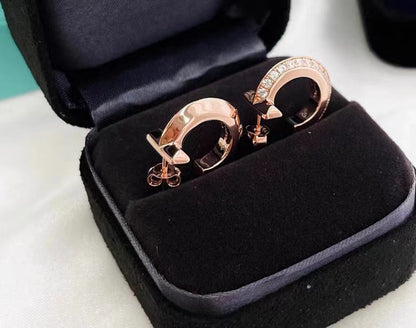 [Corinne]T1 HOOP DIAMOND EARRINGS