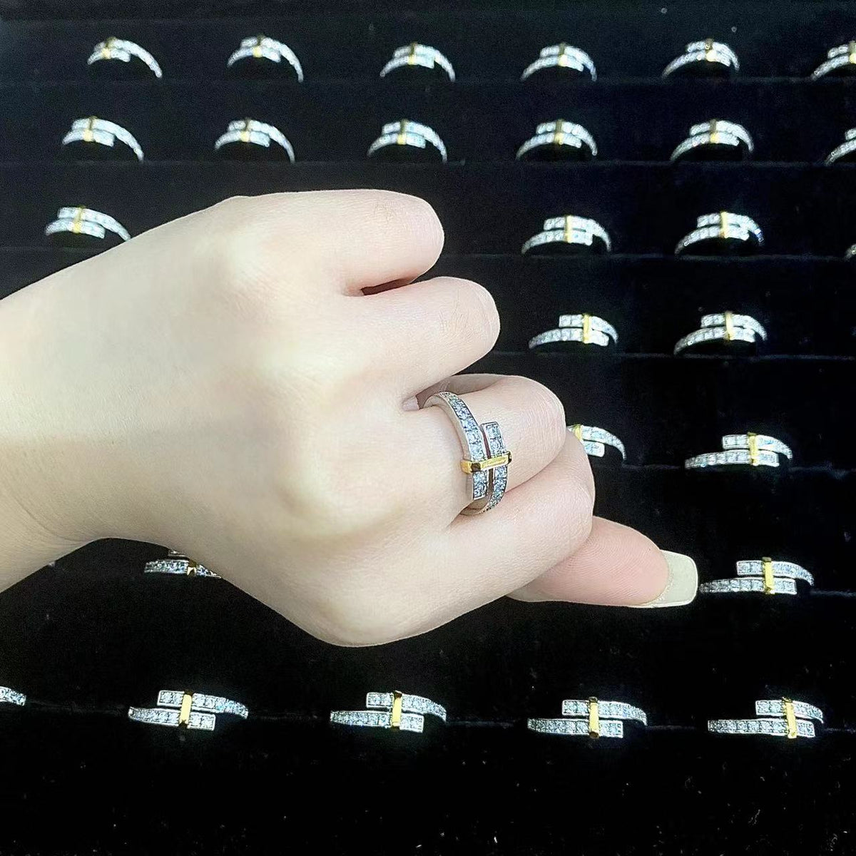 [Corinne]EDGE GOLD SILVER DIAMOND RING