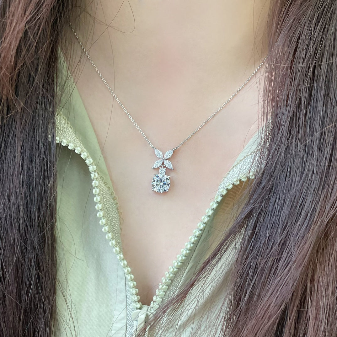 [Corinne]VICTORIA PENDANT SILVER DIAMOND NECKLACE