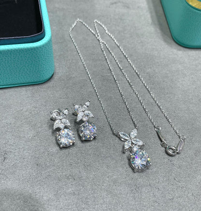 [Corinne]VICTORIA PENDANT SILVER DIAMOND NECKLACE