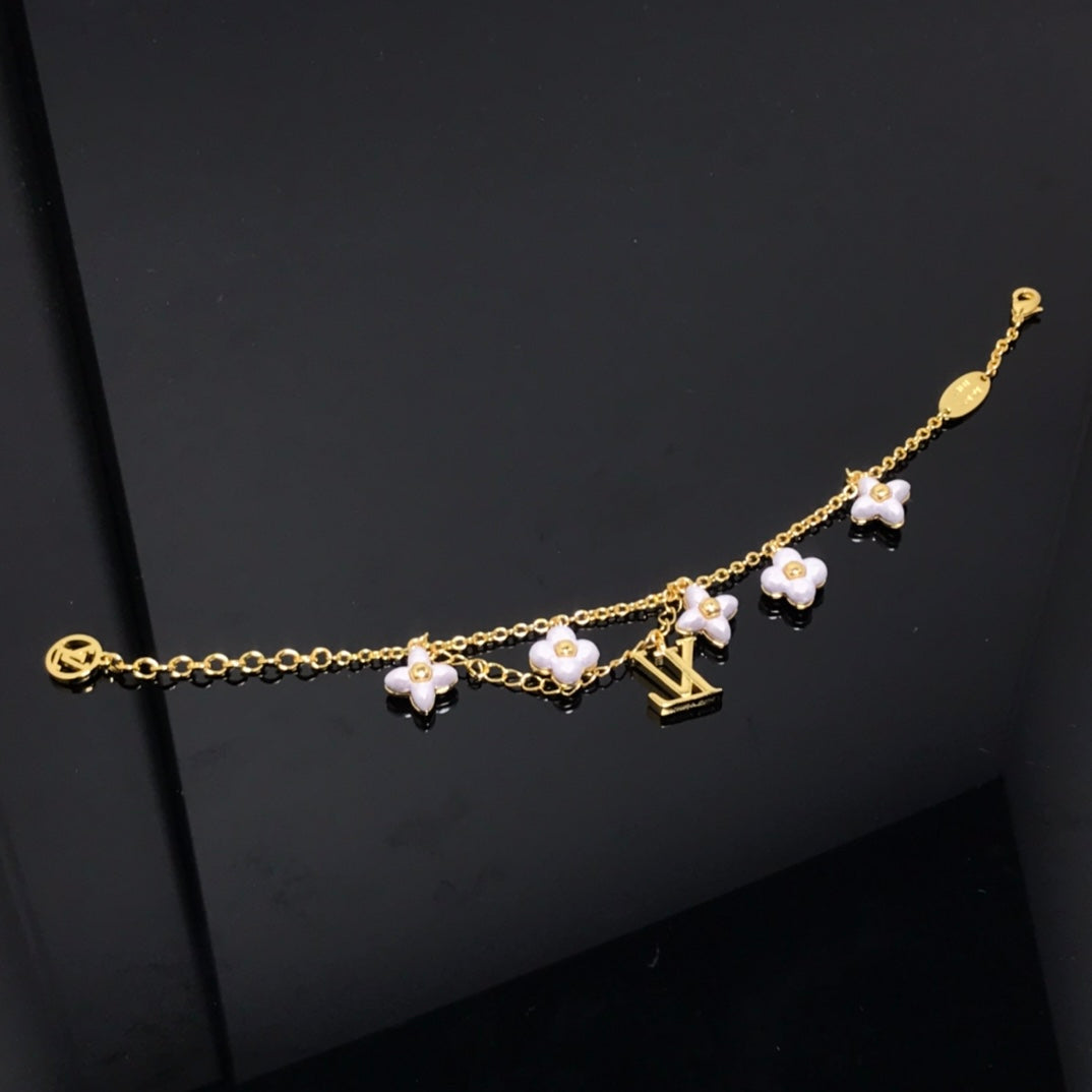 [⭐Corinne]LOGO 6 MOTIF STAR AND SUN GOLD BRACELET