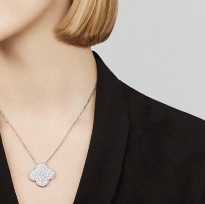 [⭐Corinne]CLOVER 25MM LARGE PENDANT DIAMOND PAVED SILVER NECKLACE