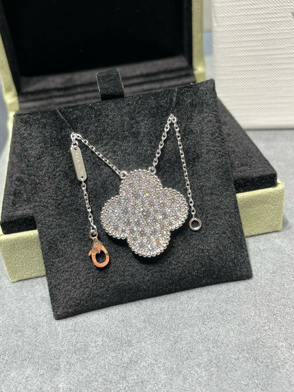 [⭐Corinne]CLOVER 25MM LARGE PENDANT DIAMOND PAVED SILVER NECKLACE
