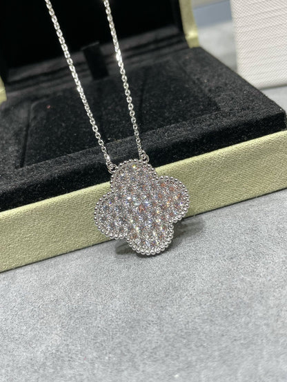 [⭐Corinne]CLOVER 25MM LARGE PENDANT DIAMOND PAVED SILVER NECKLACE