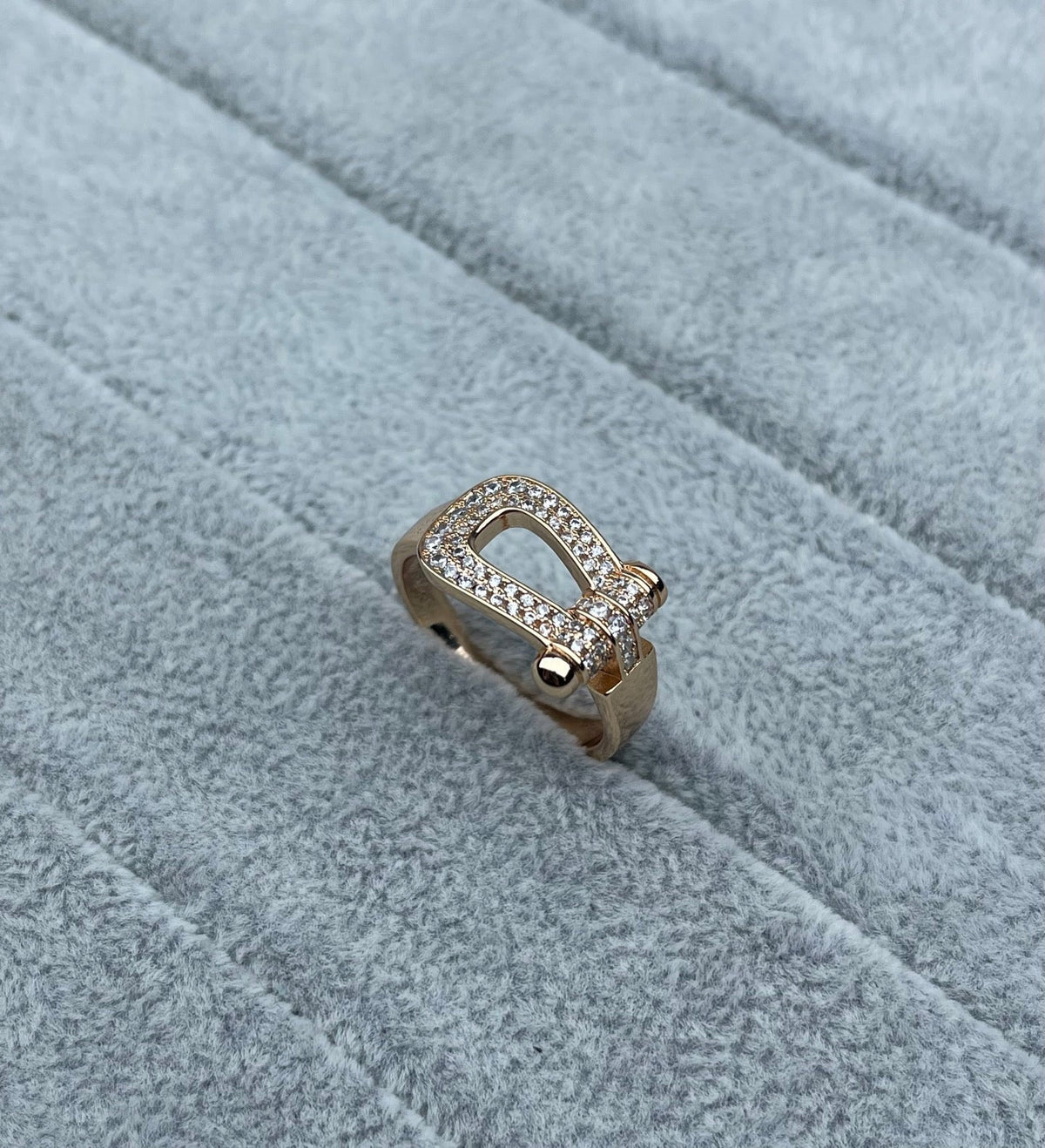 [⭐Corinne]Wide Hoof-Shaped Diamond-Studded Ring