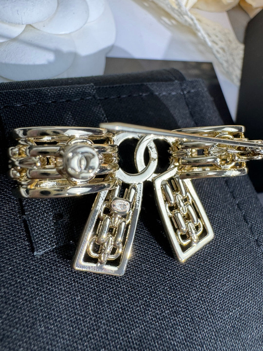 [⭐Corinne]25K Hollow Bow Brooch