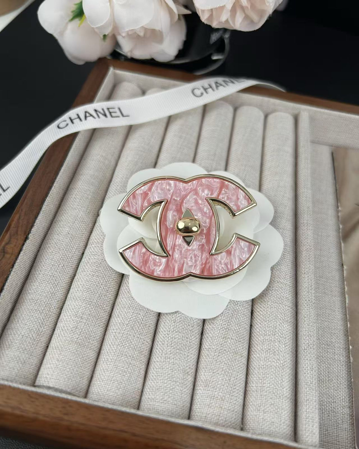 [⭐Corinne]Pink Resin Classic Brooch 5cm