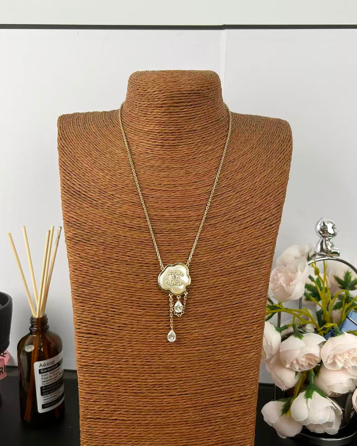 [⭐Corinne]Cloud Pearl Mother-of-Pearl Diamond Chain Pendant Necklace